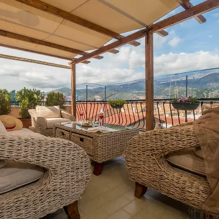 Апартаменты Nikos Attic With Large Terrace
