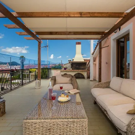 Nikos Attic With Large Terrace * Аргостолион