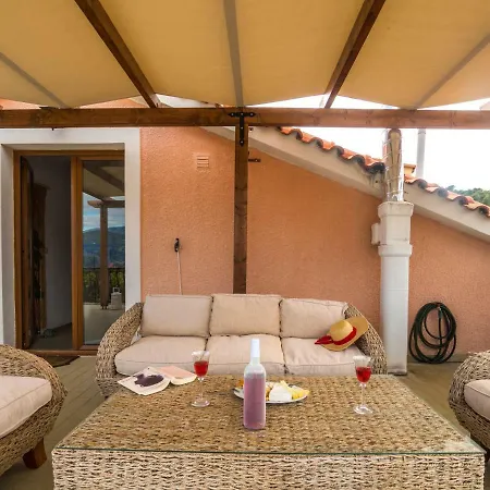 Апартаменты Nikos Attic With Large Terrace Аргостолион