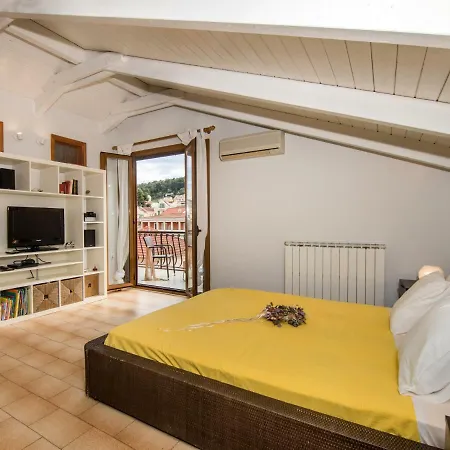 Daire Nikos Attic With Large Terrace Argostolion